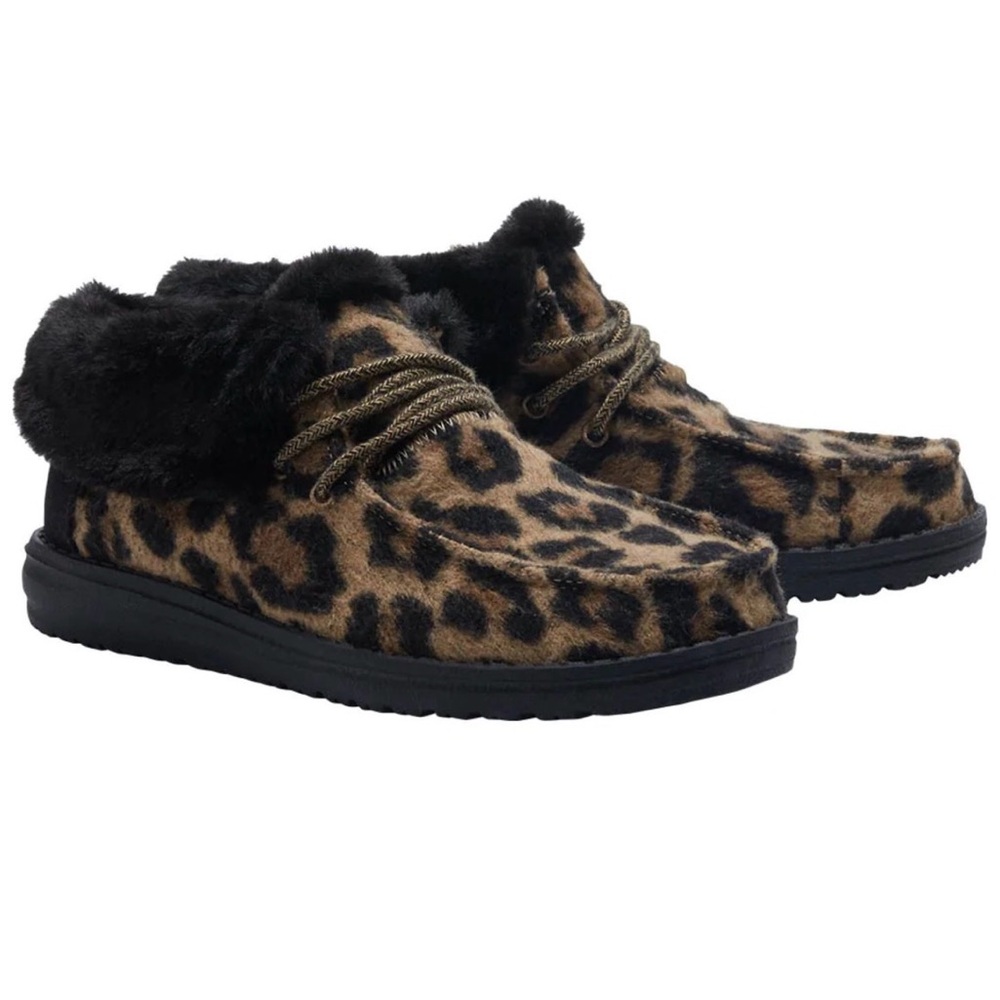 Hey Dude Leopard Print Women's Shoes with Black Fur Trim - size 6